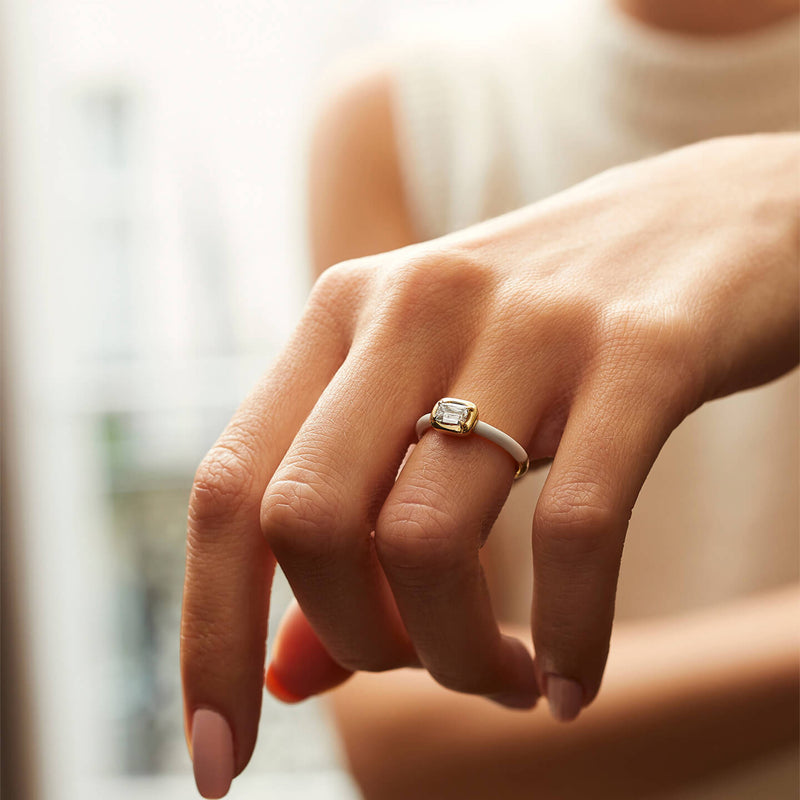 Florentine Ashoka White Enamel Yellow Gold Ring