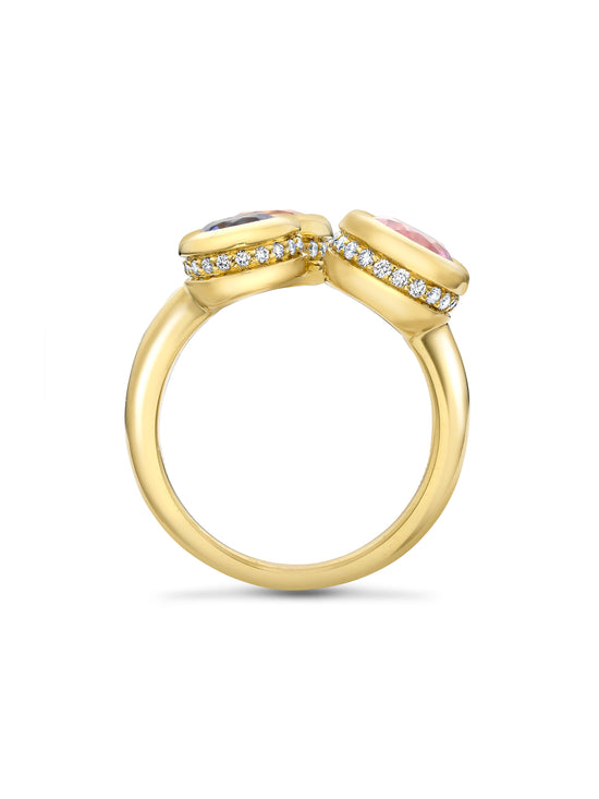 Beach Three Stone Yellow Gold Ring