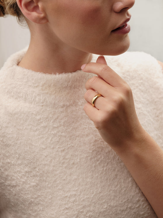 Classic Court Shaped Yellow Gold Wedding Band (5mm Width)