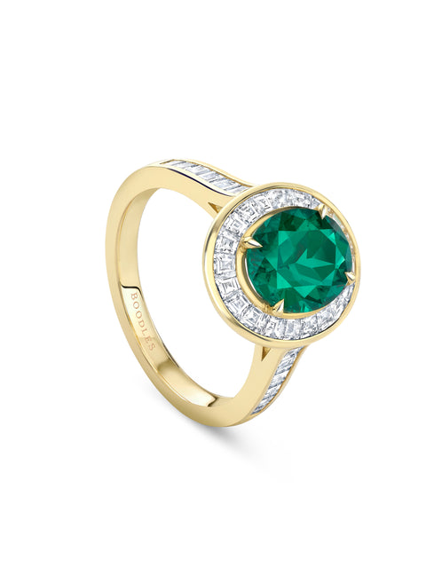 Vintage Oval Emerald Yellow Gold Ring