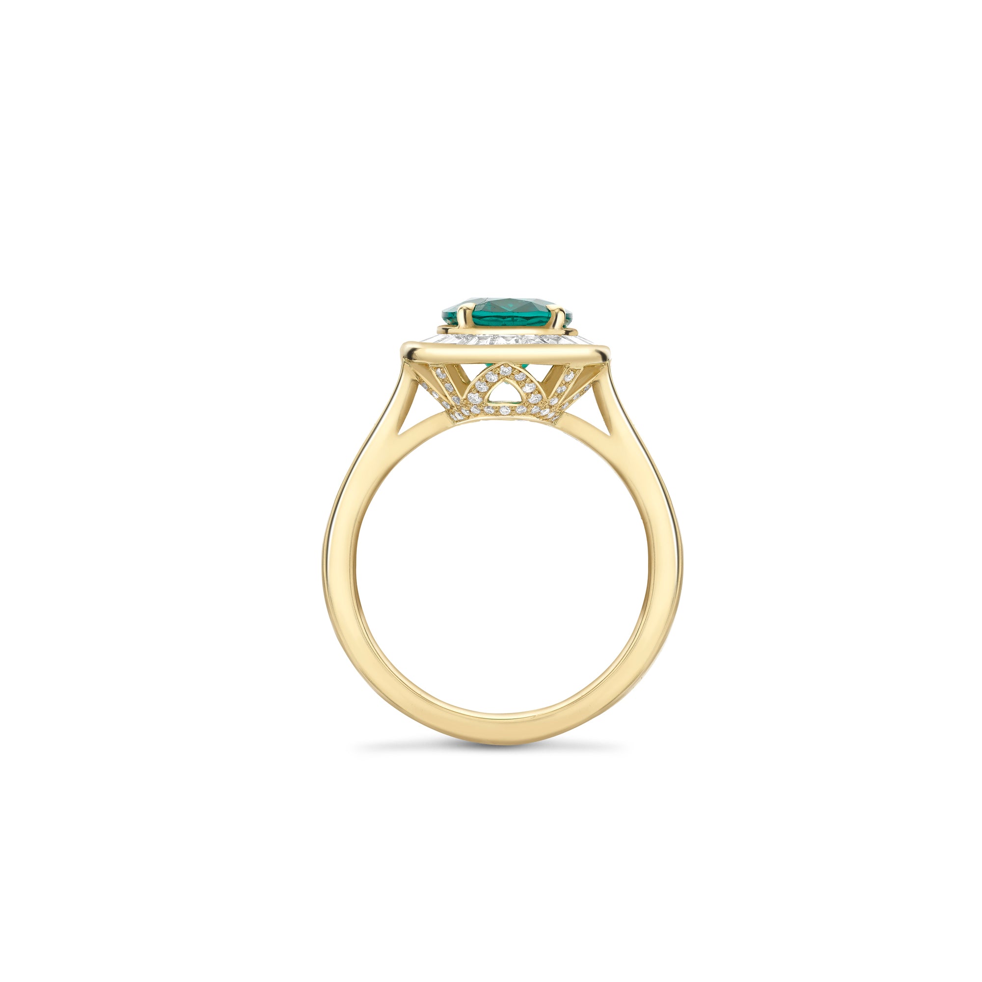 Vintage Oval Emerald Yellow Gold Ring