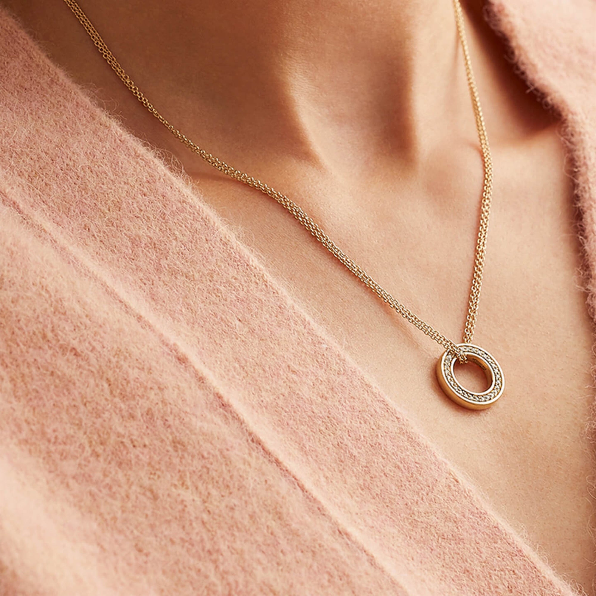 Medium Roulette Yellow Gold Diamond Pendant