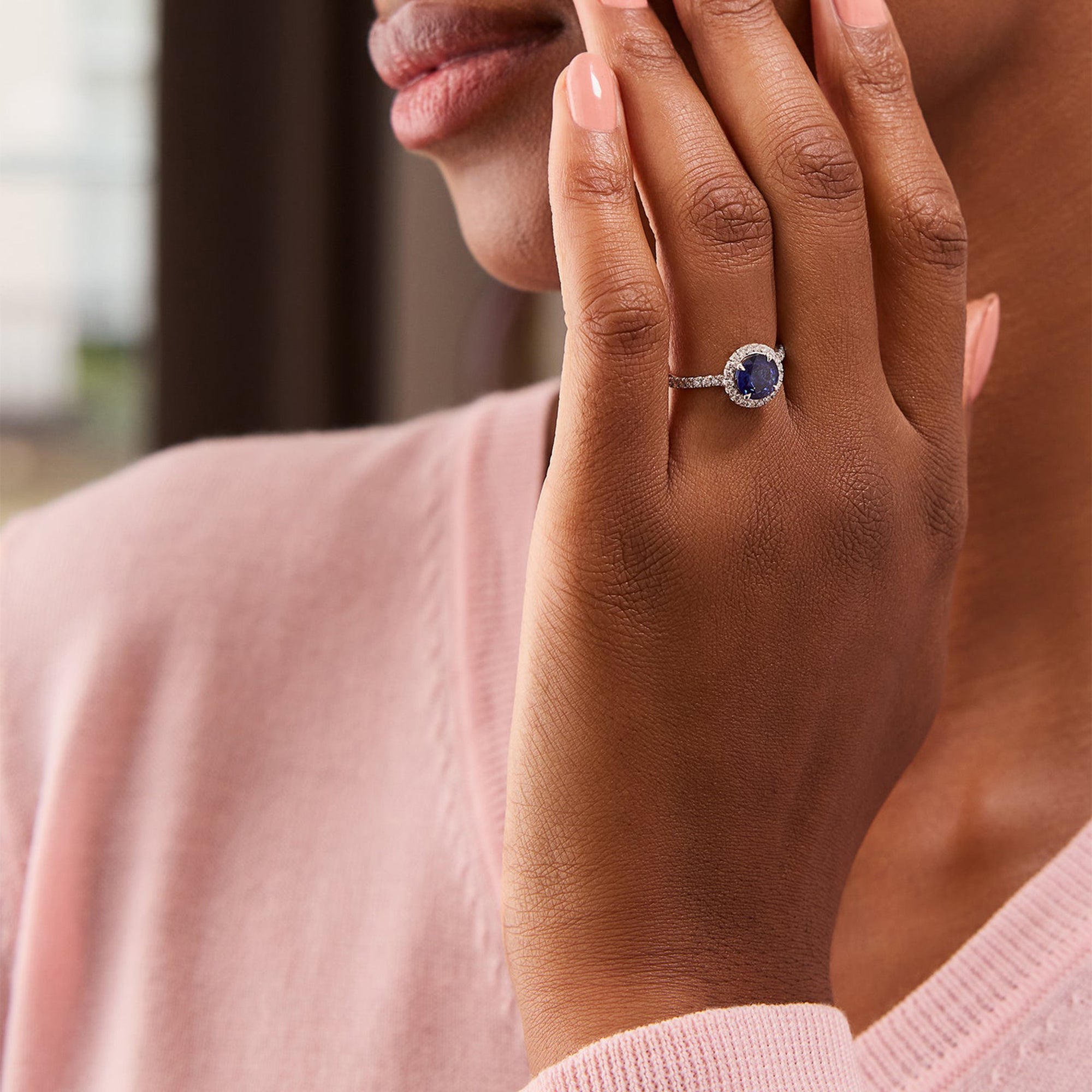 Vintage Round Blue Sapphire Engagement Ring