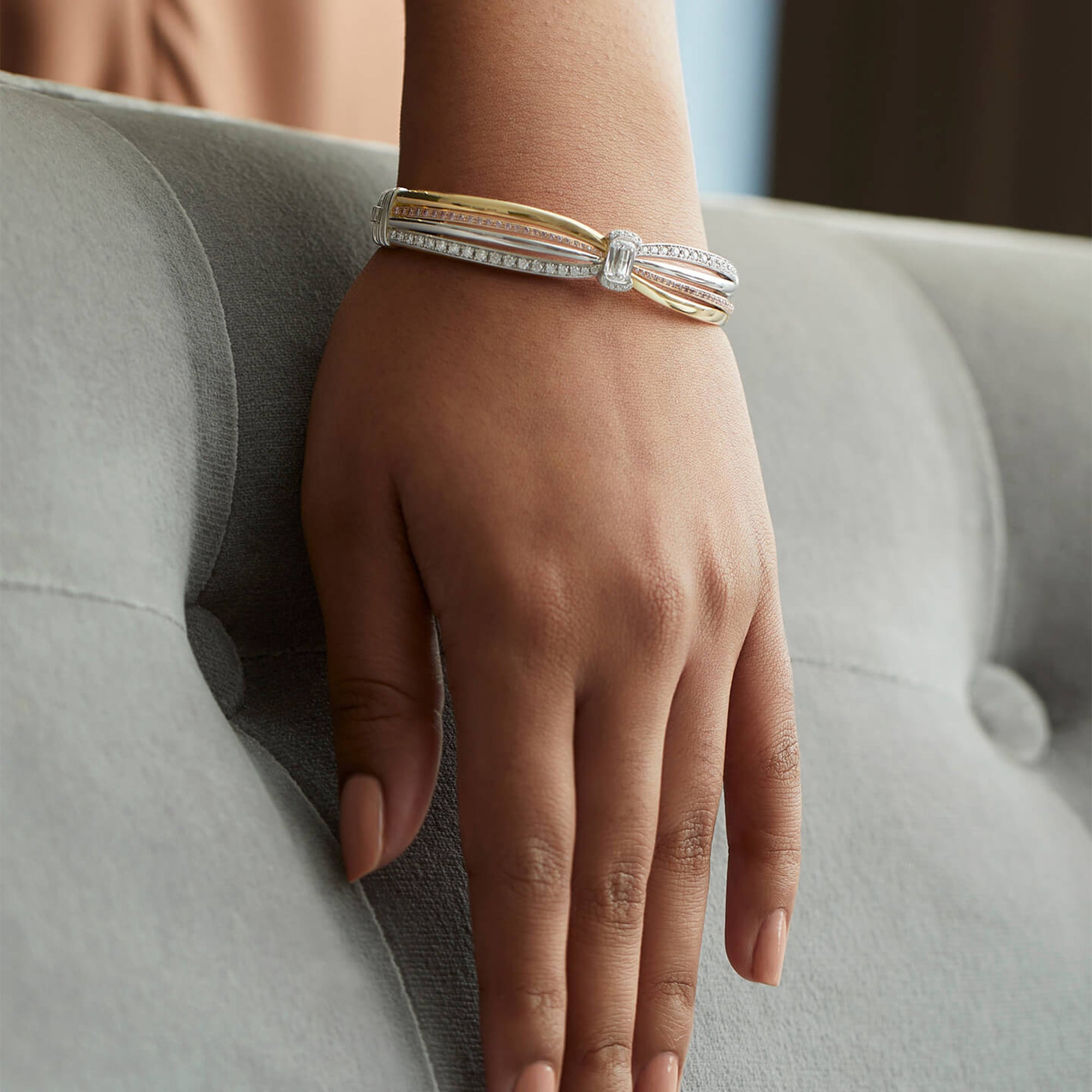 Ribbons Ashoka Diamond Bangle