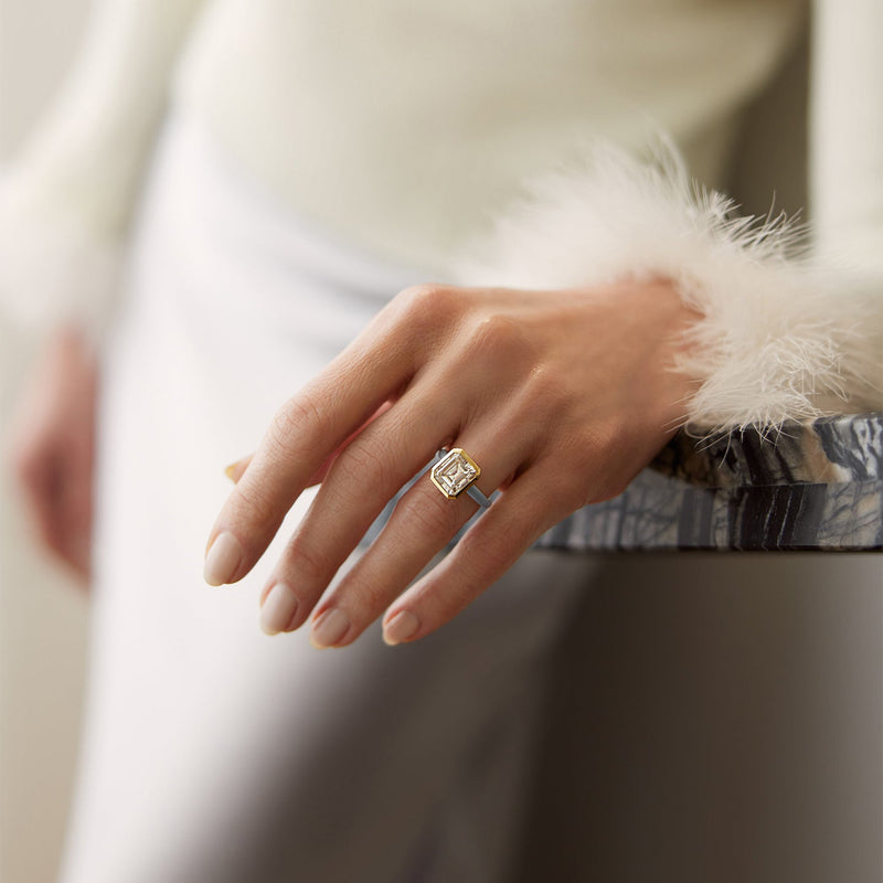 Florentine Large Blue Enamel Yellow Gold Diamond Ring