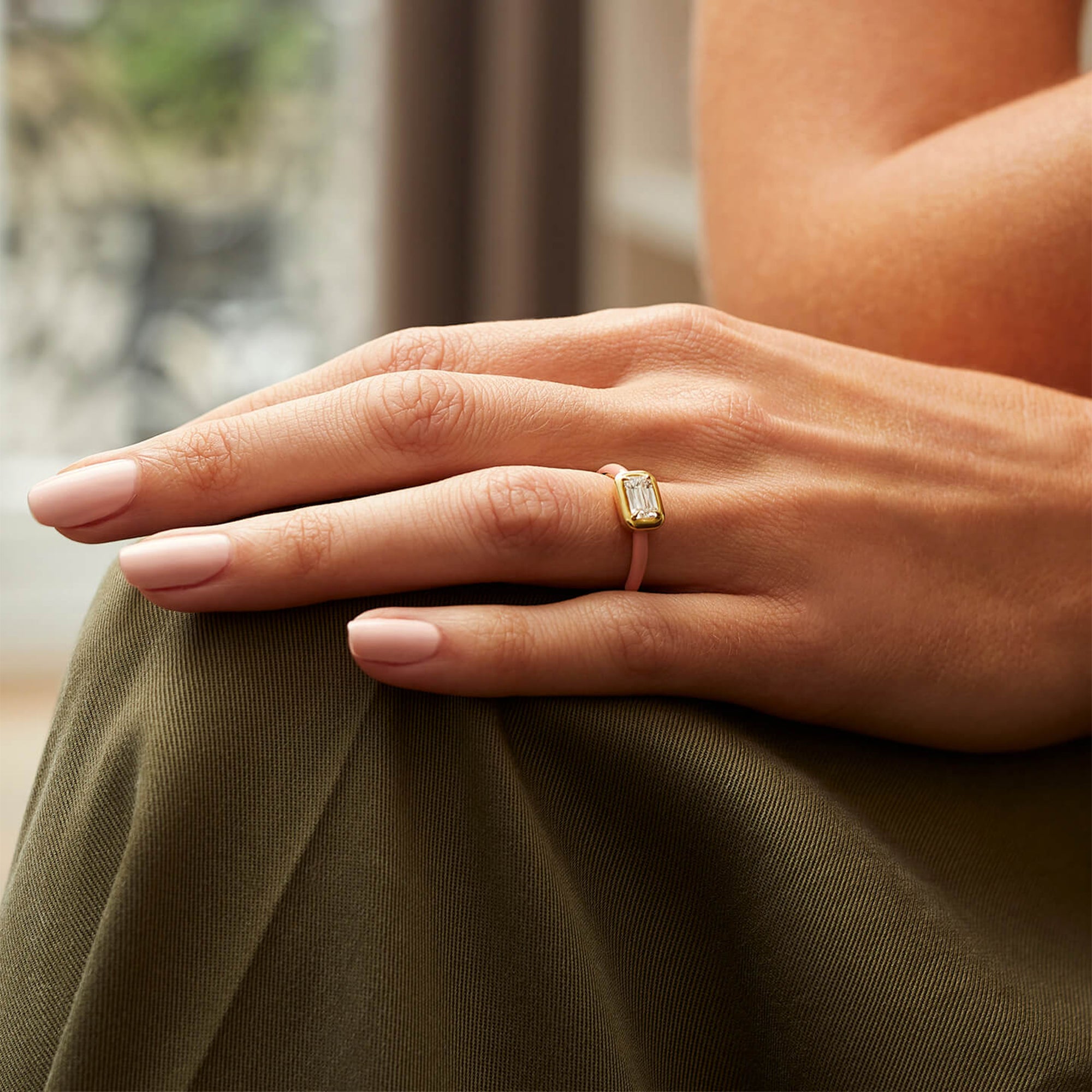 Florentine Ashoka Pink Enamel Yellow Gold Ring