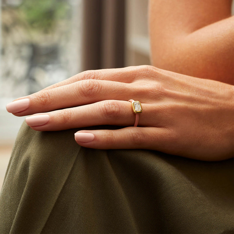 Florentine Ashoka Pink Enamel Yellow Gold Ring