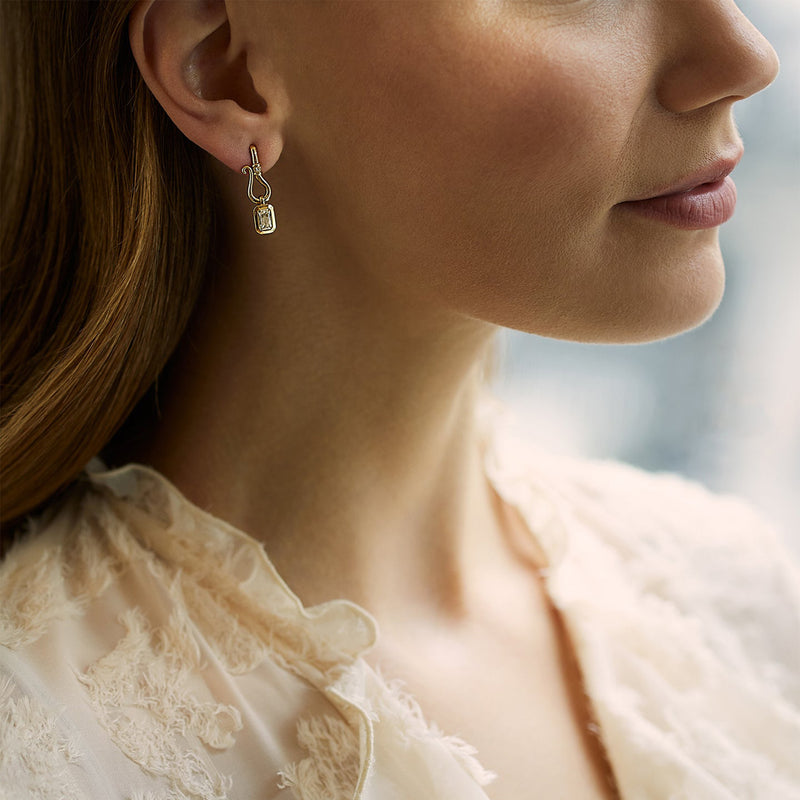 Florentine Ashoka Platinum Diamond Earrings