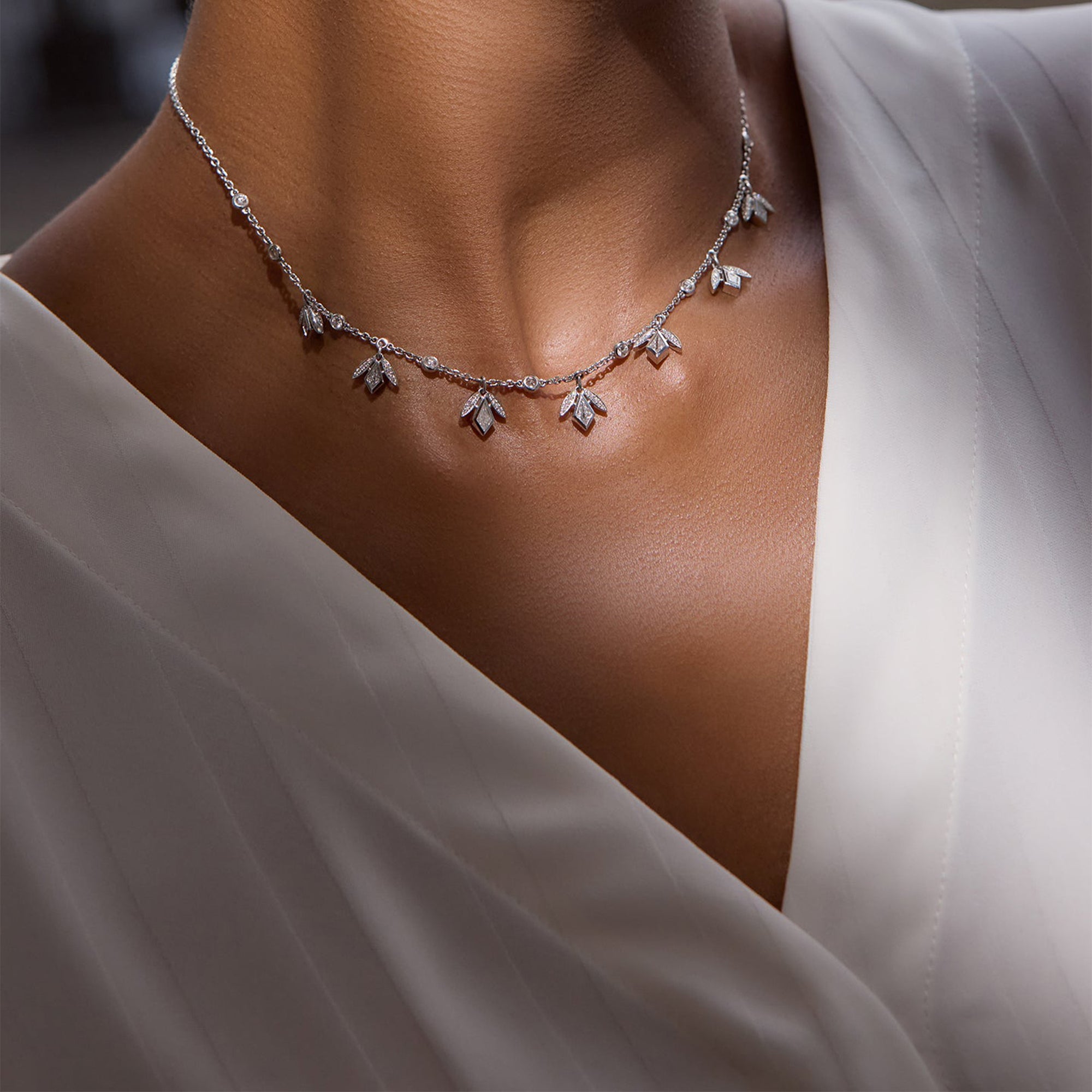 Secret Garden Kite Diamond Platinum Necklace