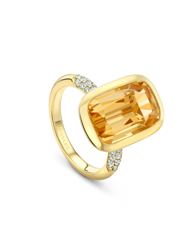 Florentine Cushion Topaz White Enamel Yellow Gold Ring
