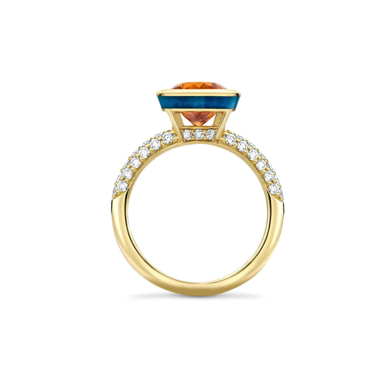 Florentine Oval Mandarin Garnet Yellow Gold Ring