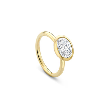 Florentine Oval Diamond Yellow Gold Ring