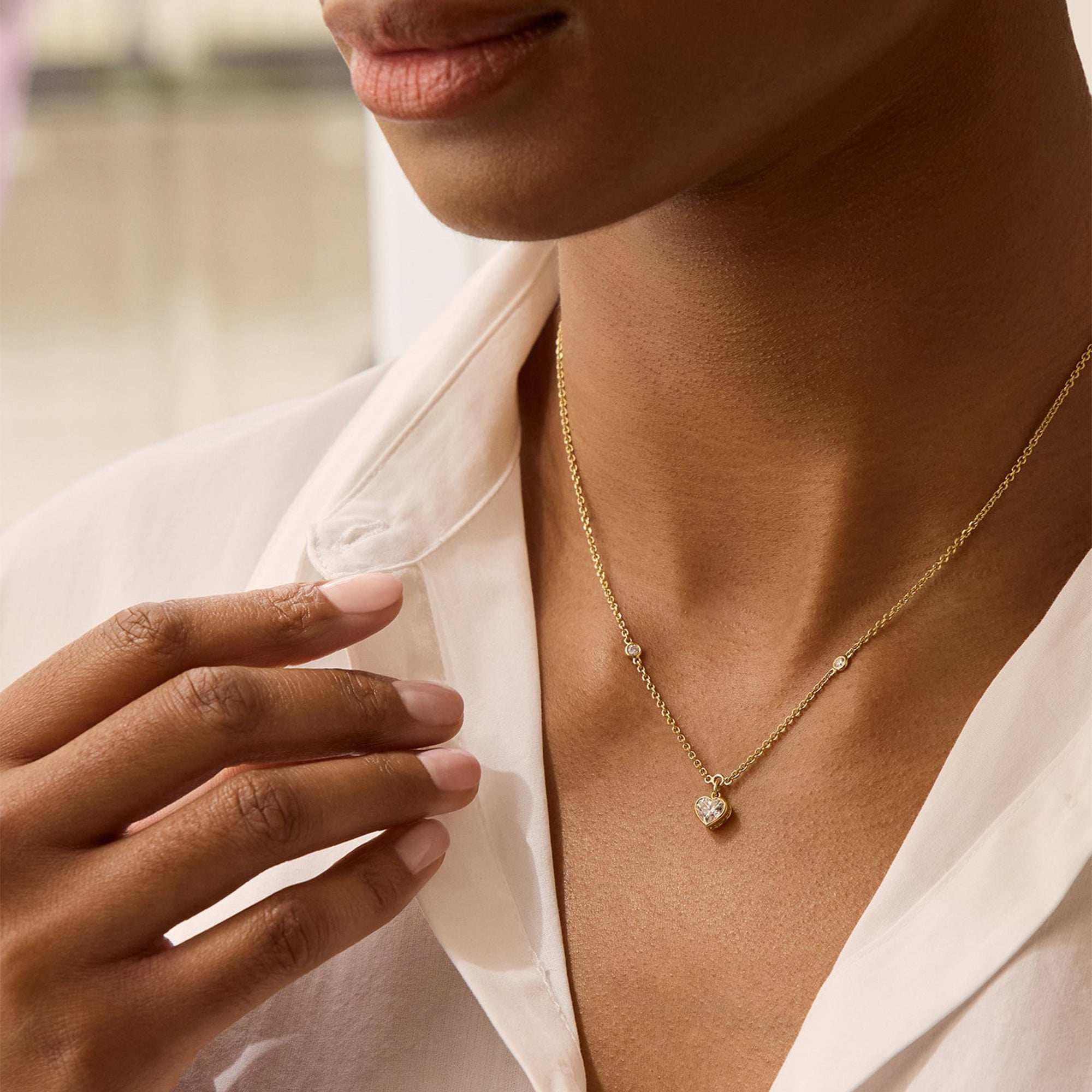 Label 0.7 Carat Main Stone