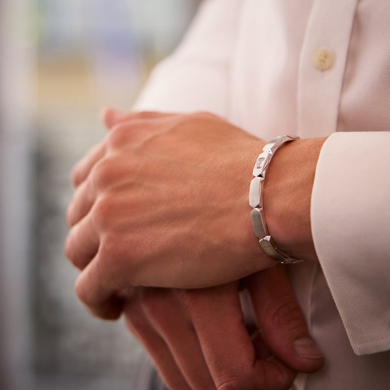 Manhattan Ashoka White Gold Bangle