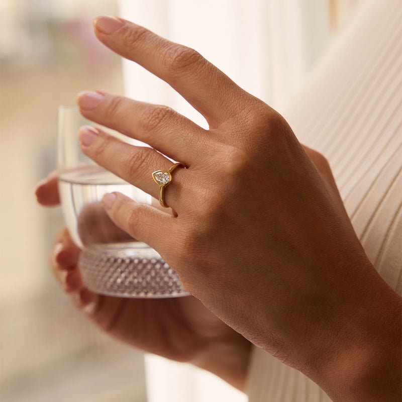 Florentine Pear Diamond Yellow Gold Ring | Boodles