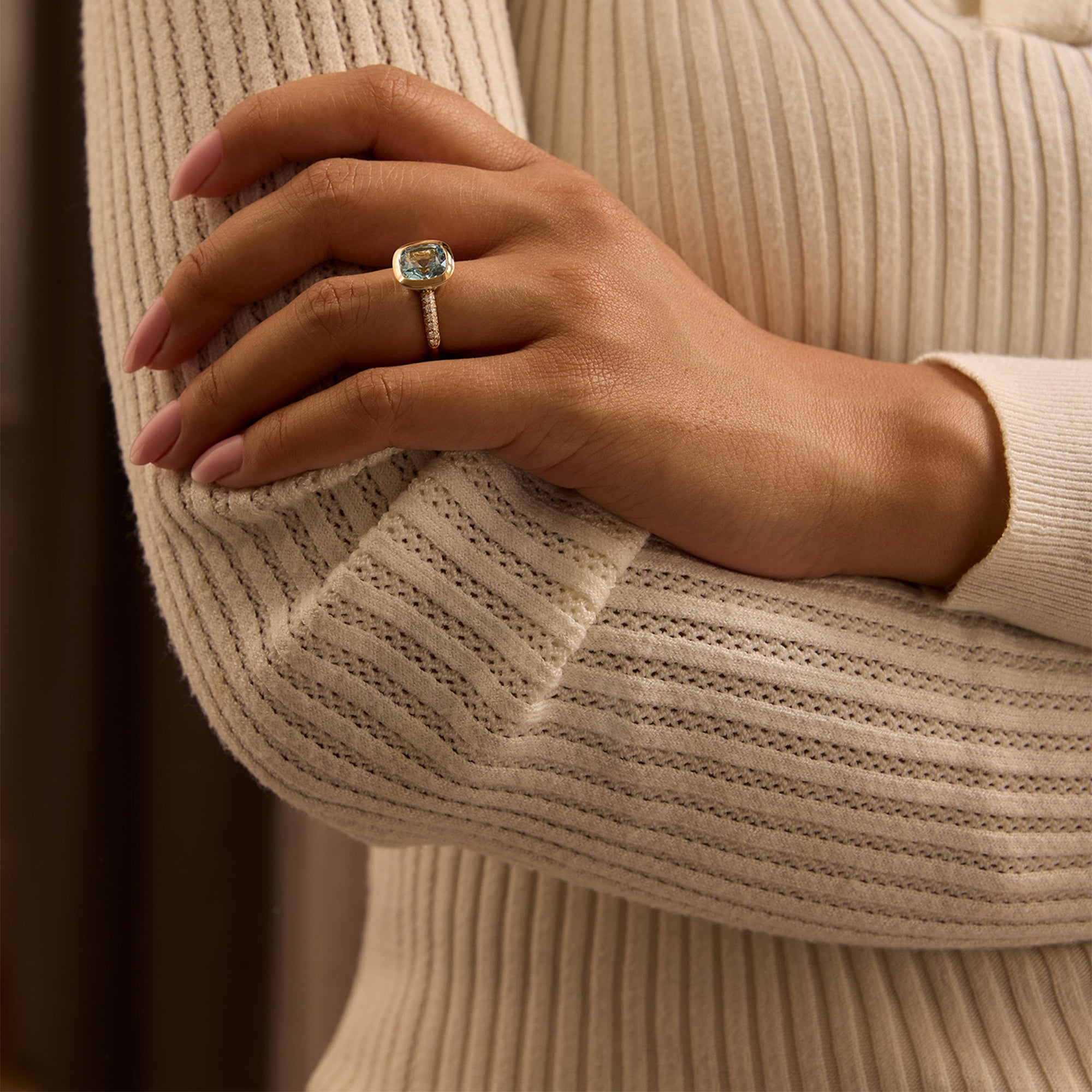 Florentine Dolce Vita Cushion Aquamarine Yellow Gold Ring | Boodles