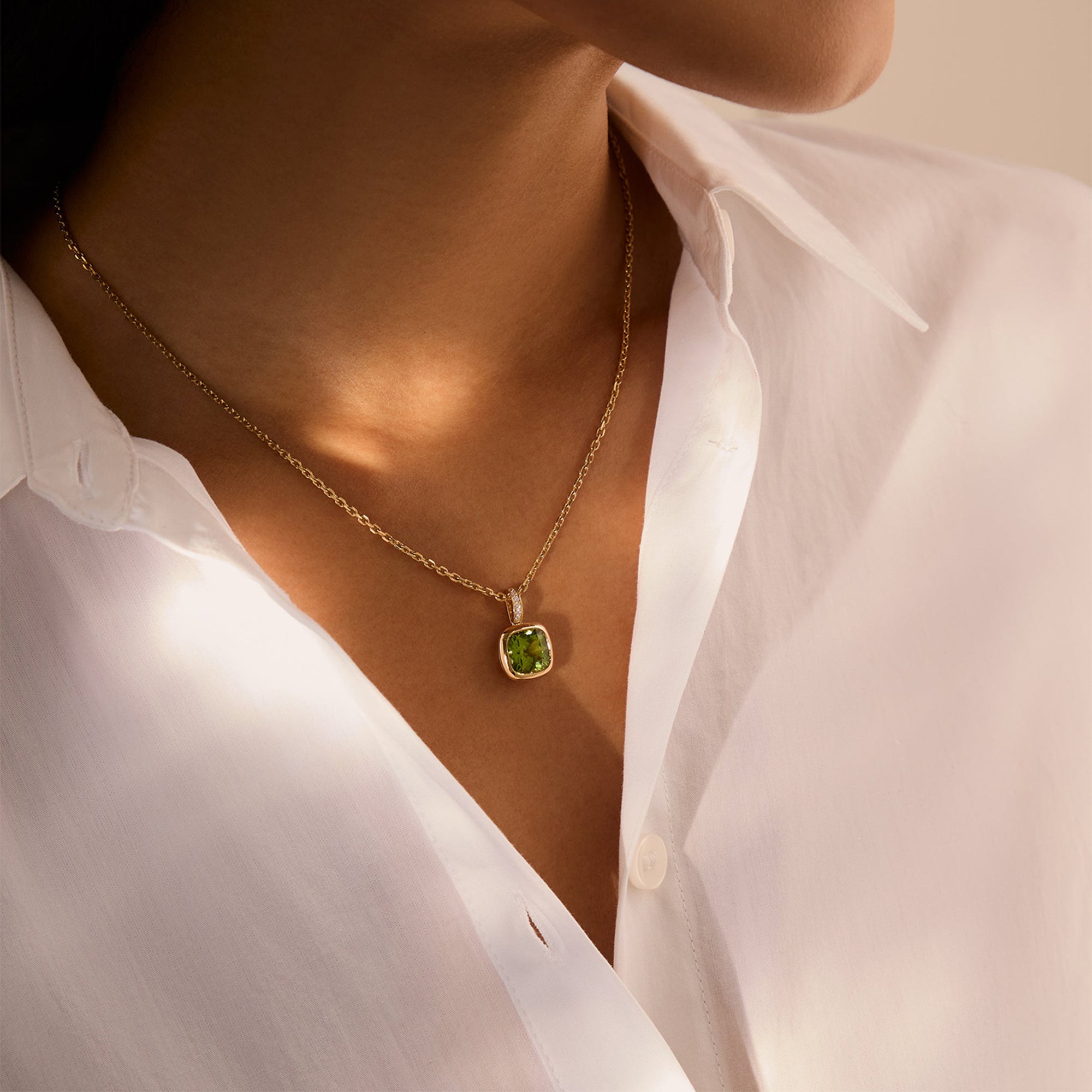 Florentine Dolce Vita Cushion Peridot Yellow Gold Pendant | Boodles