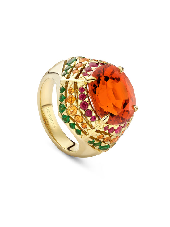 Africa Maasai Mara Garnet Yellow Gold Ring