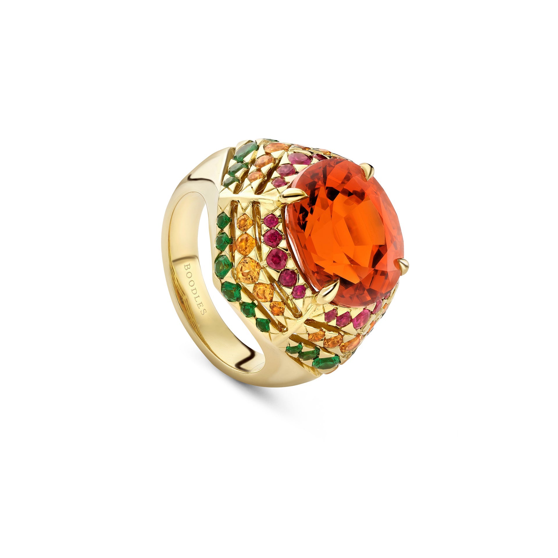 Africa Maasai Mara Garnet Yellow Gold Ring