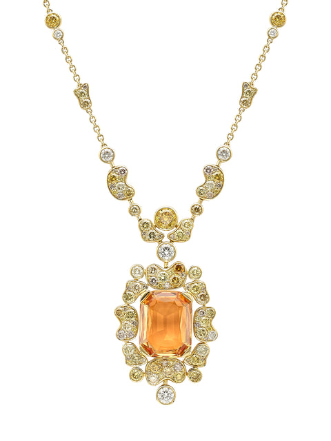 Africa Giraffe Topaz Yellow Gold Pendant