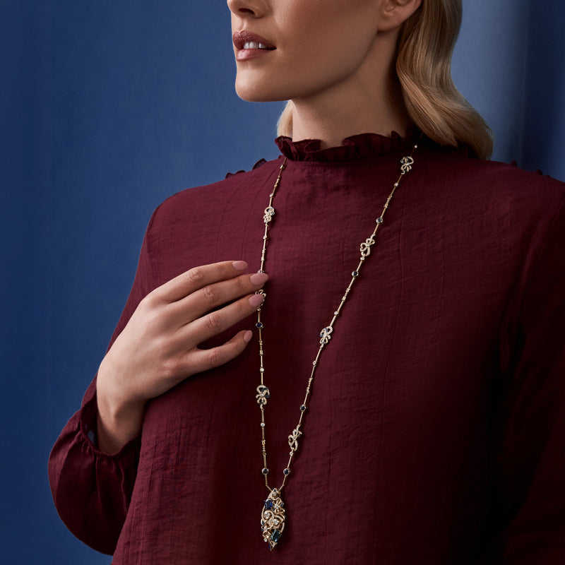 The Palace Collection Presence Chamber Long Yellow Gold Pendant