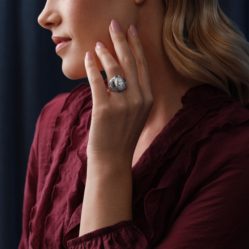 The Palace Collection Presence Chamber Platinum Ring