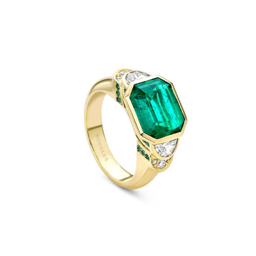 A Family Journey Bali Yellow Gold Emerald Ring