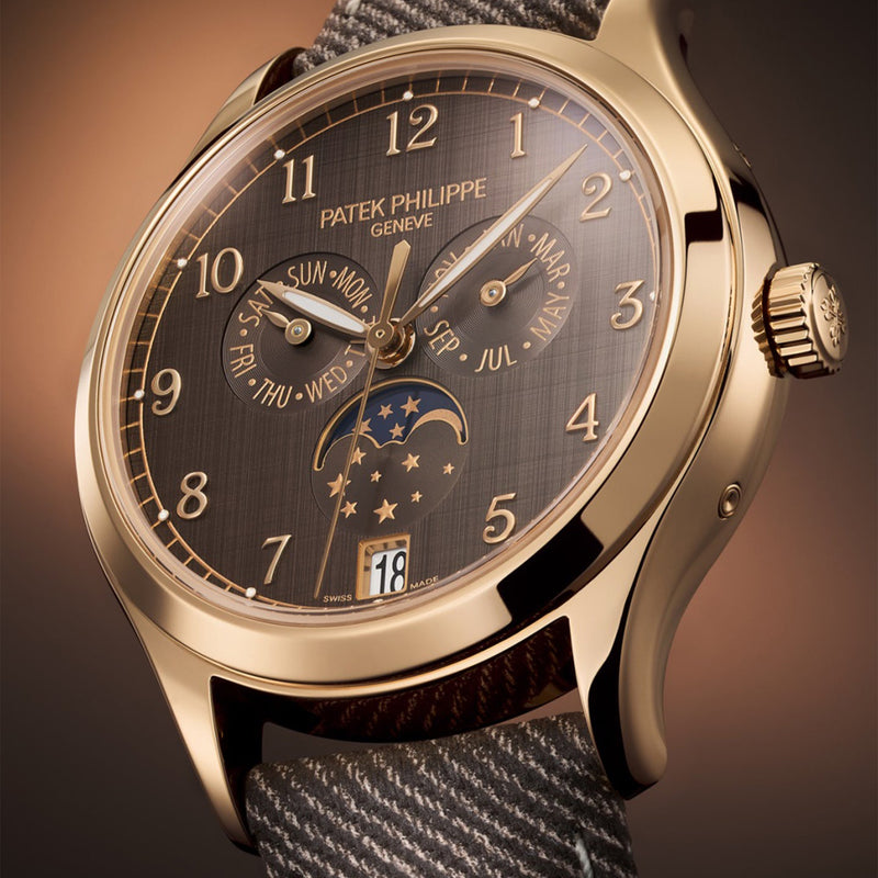 Patek Philippe Complications Watch Ref. 4946R-001
