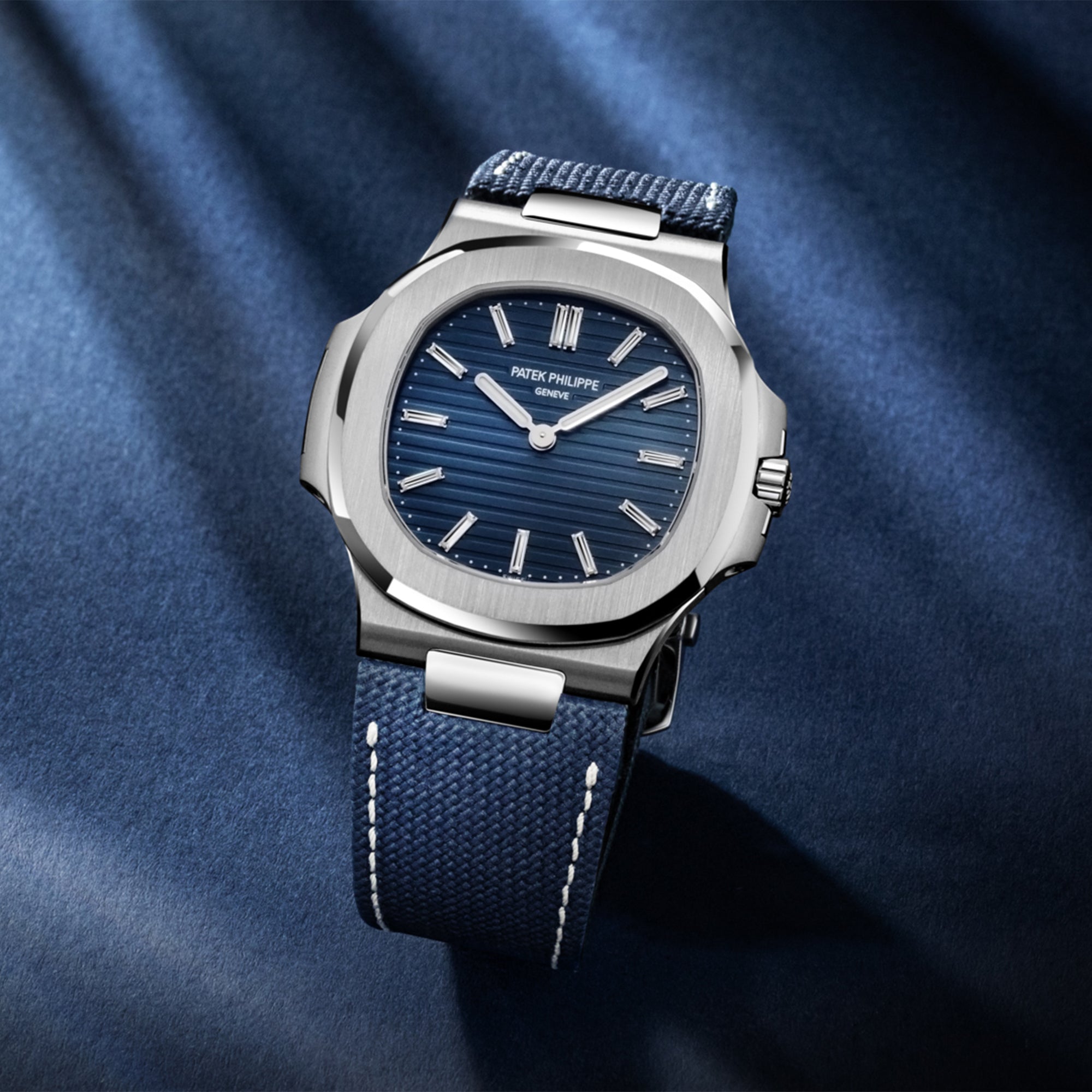 Patek Philippe Nautilus Watch Ref. 5810G-001