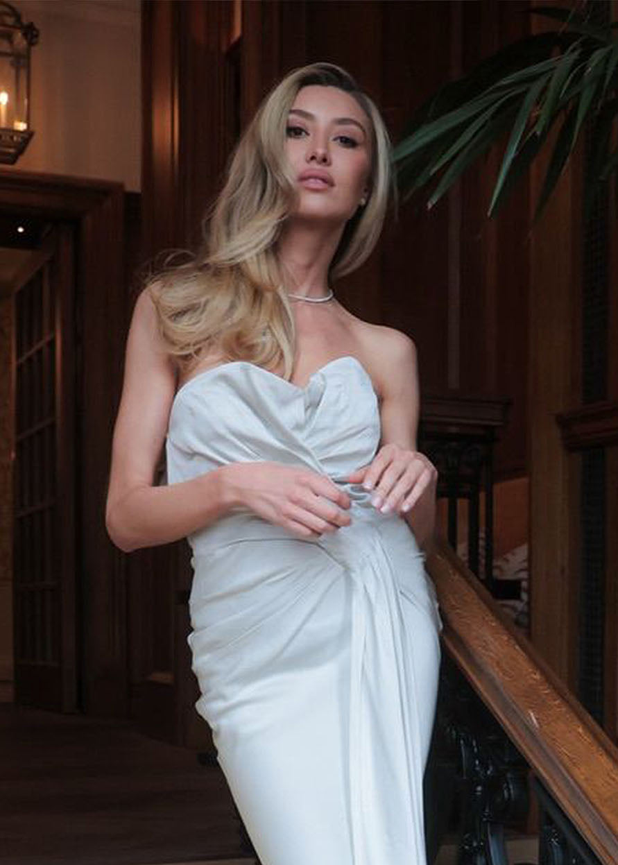 celebrity sophie habboo wearing boodles classic diamond tennis necklace at the Batas. 