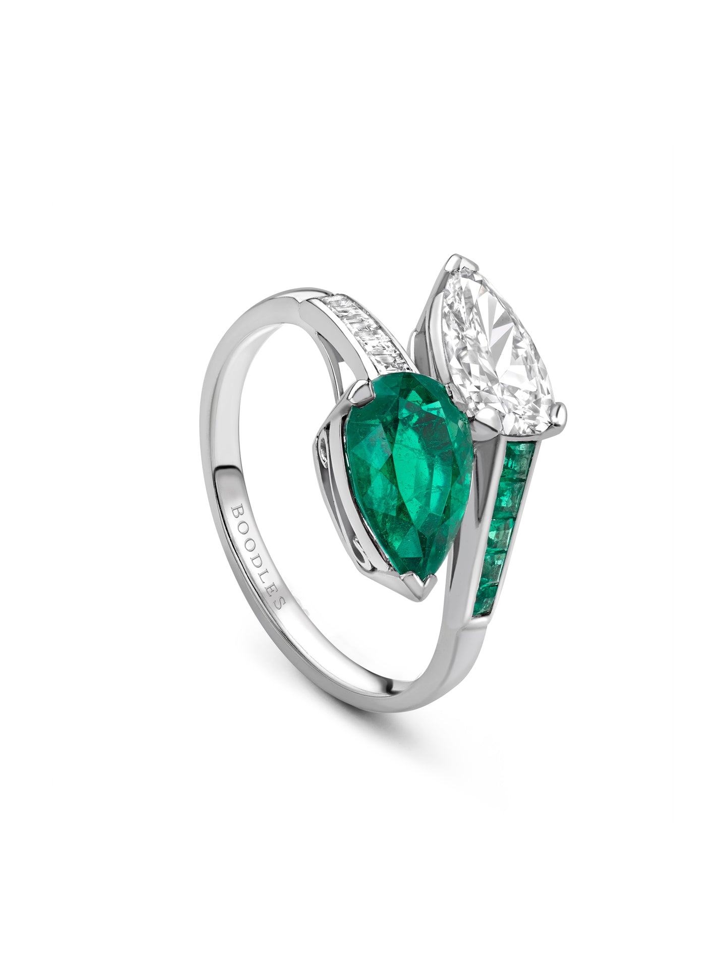 Gemini Emerald Diamond Platinum Ring | Boodles